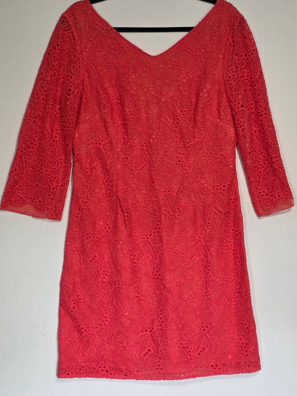 Lilly Pulitzer Pink Coral Floral Lace Shift Dress Size 10 V-Neck Cocktail Party
